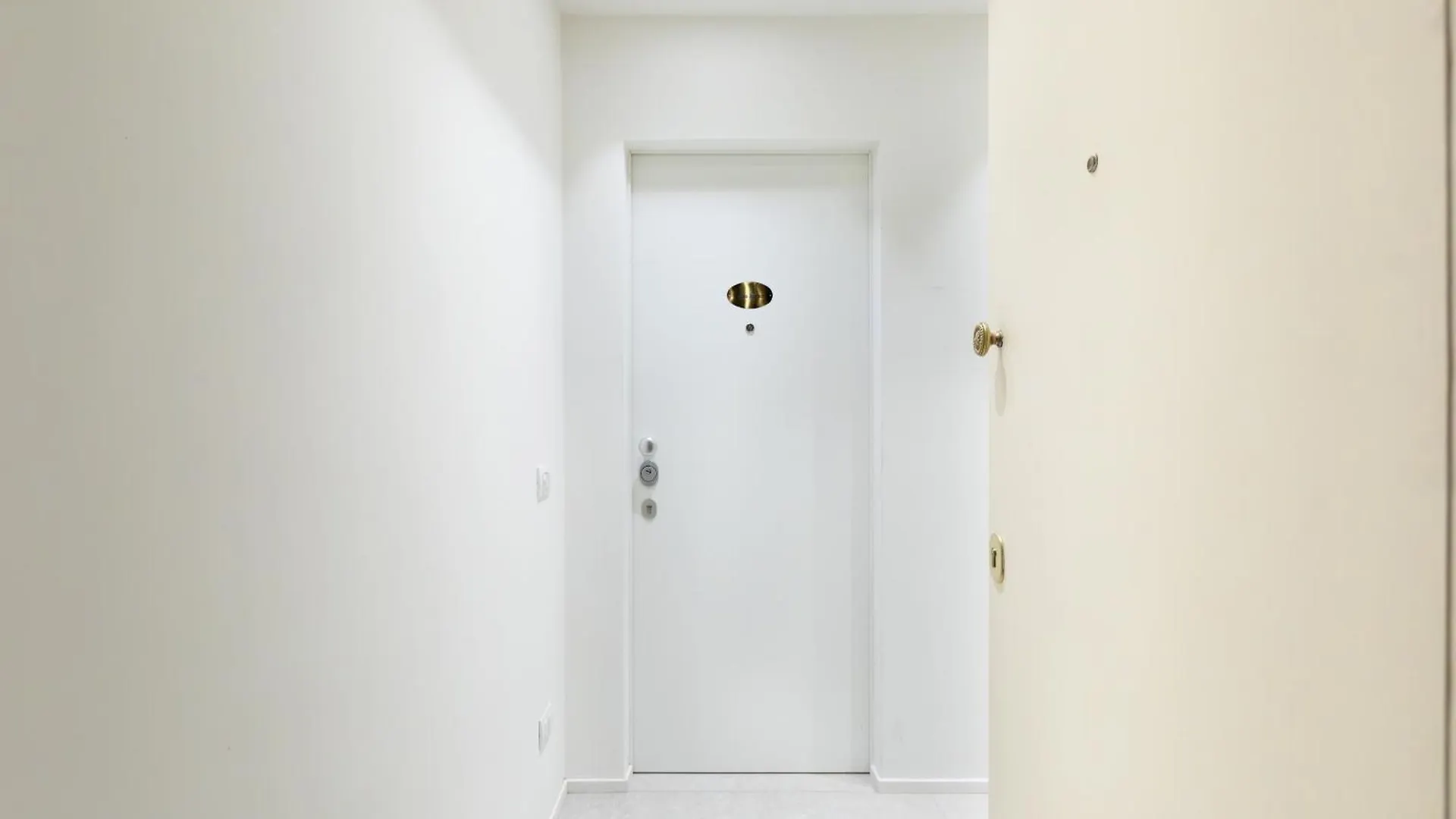 Magnoliaapartments - 6 Senatore Duomo Milan Apartment