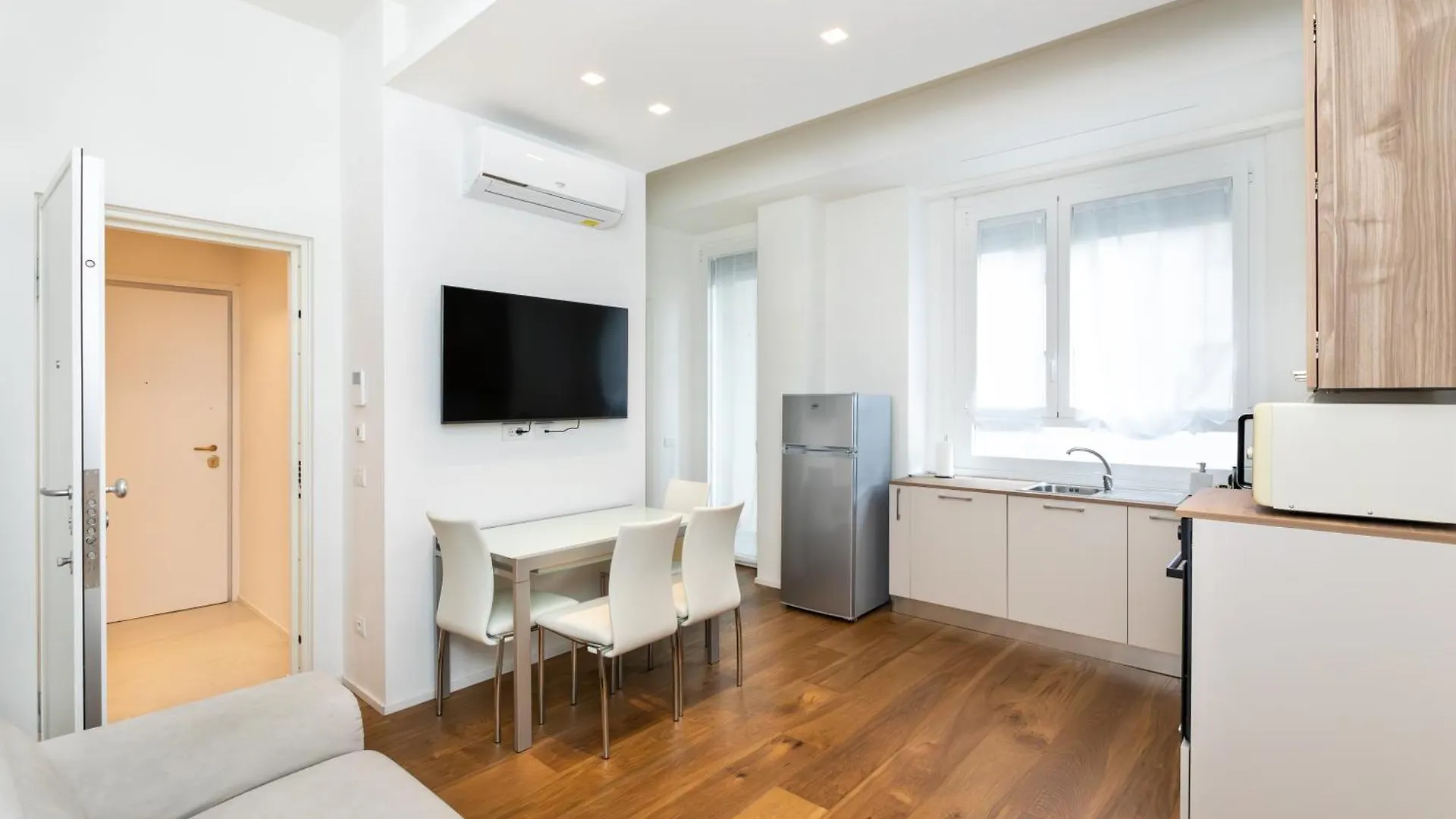 Magnoliaapartments - 6 Senatore Duomo Milan Apartment